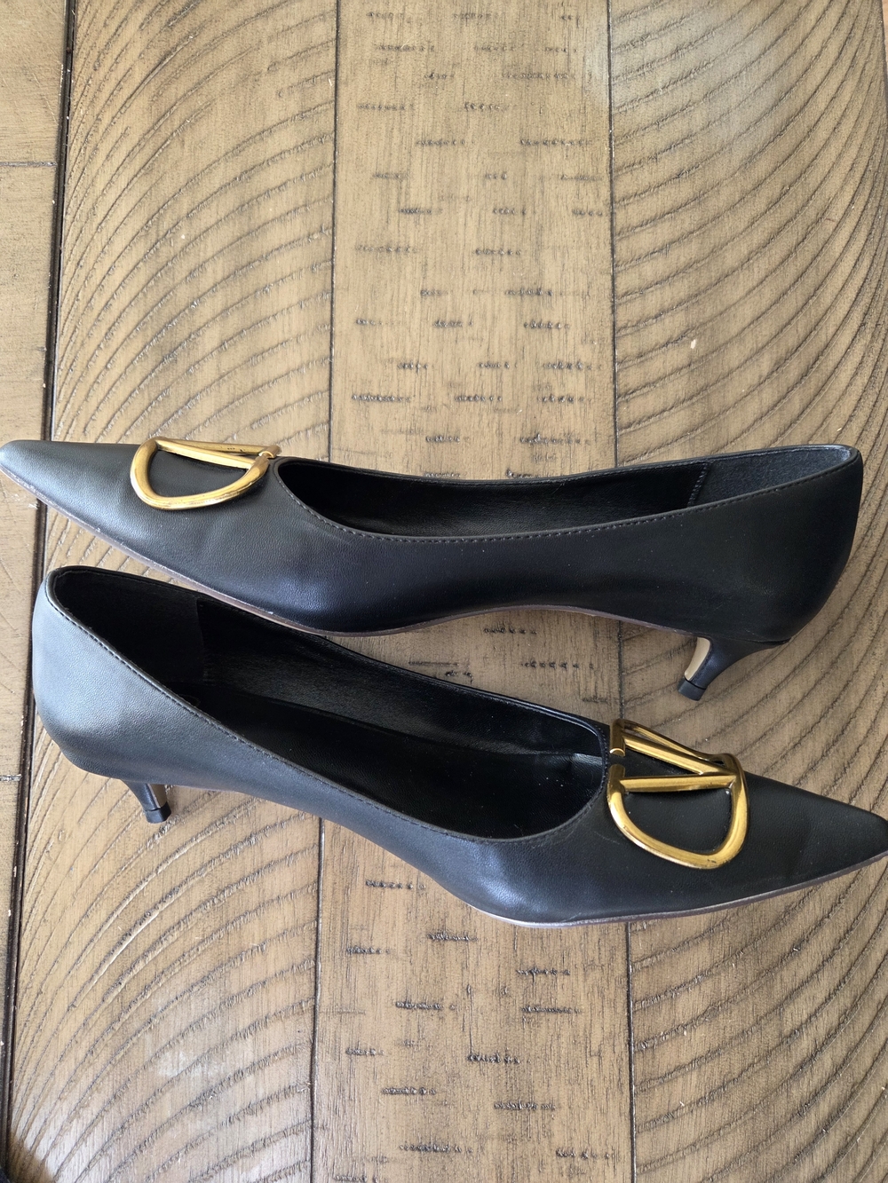 Valentino Black Leather Pointed-Toe Flats with Gold V Logo - Picture 4 of 5